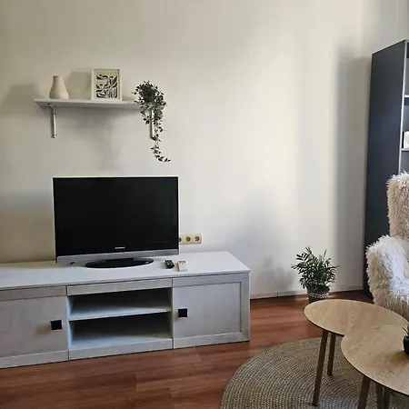 Center Park Apartment *